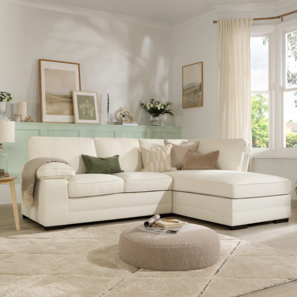 Best Sofas to Create a Stylish and Comfortable Hosting Space
